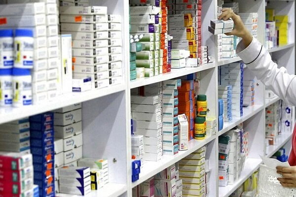 وضعیت قیمت دارو بدون ارز ۴۲۰۰ تومانی/ راهکار جایگزین دولت