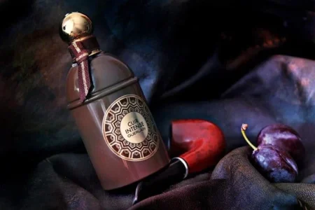 عطر گرلن عود اسنشیال بهتر است یا ادکلن مون گرلن؟
