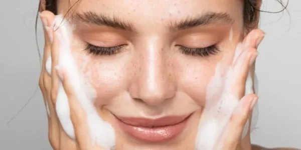 How to apply powder cream for oily skin