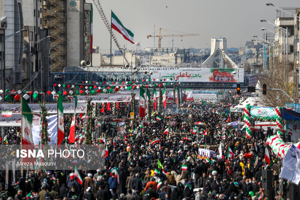 تهران آماده جشن انقلاب - ایواره