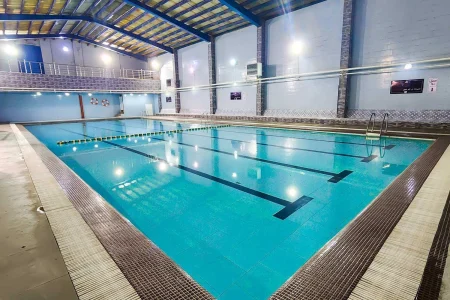 استخرهای برتر همدان؛ از آب&zwnj;درمانی تا تفریح خانوادگی