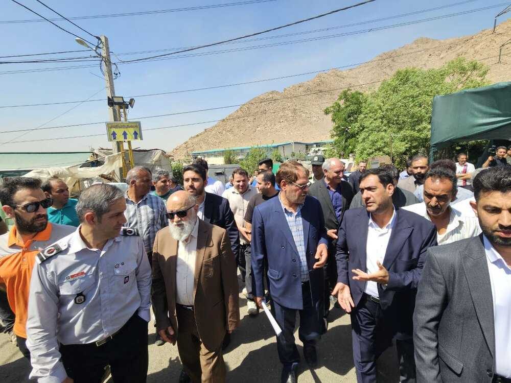 چمران: ایمنی بازار گل و گیاه امام رضا در دستور کار مدیریت شهری پایتخت/خطر بیخ گوش این بازار است چمران: ایمنی بازار گل و گیاه امام رضا در دستور کار مدیریت شهری پایتخت/خطر بیخ گوش این بازار است