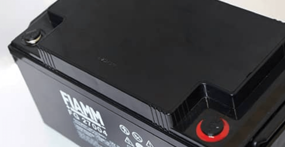 مقایسه بهترین باتری های یو پی اس ups در بازار: راهنمای خرید حرفه ای
