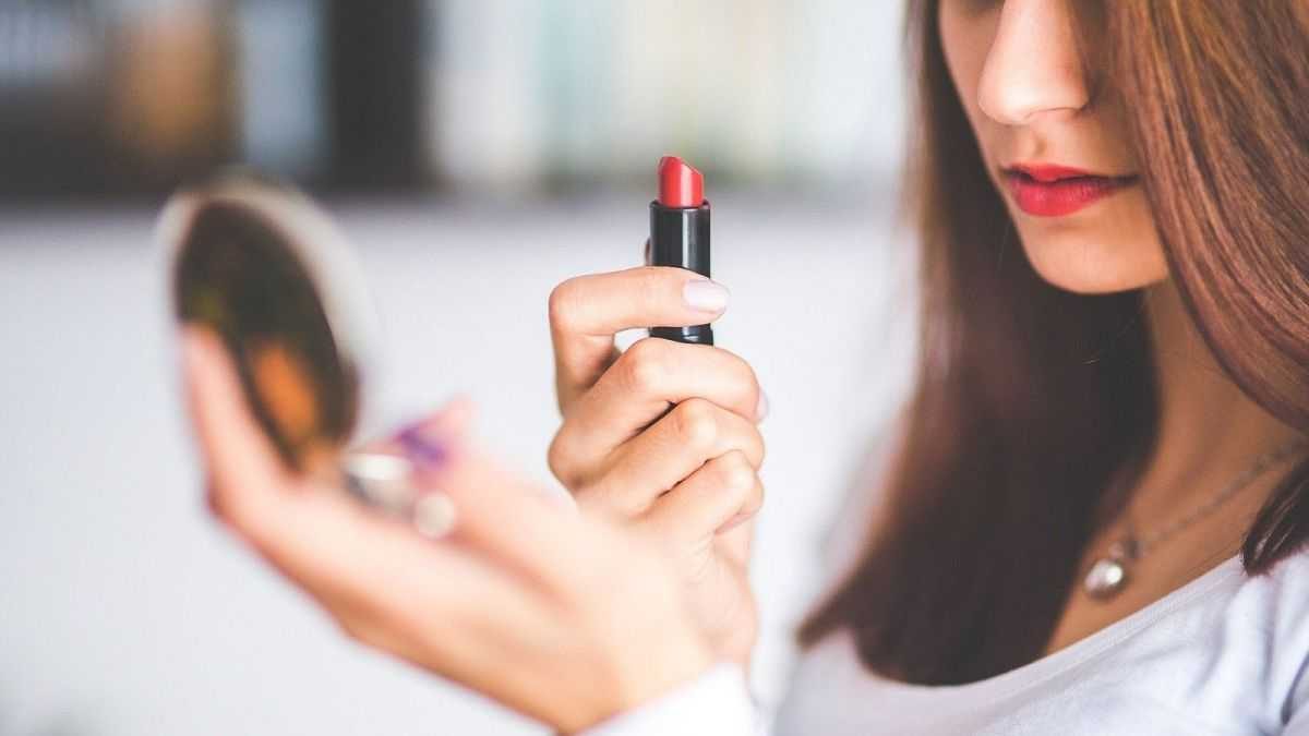 فواید آرایش برای زنان