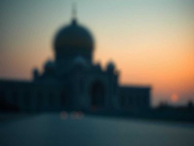 حکم شرعی زن شوهر دار با پسر مجرد | بررسی جامع فقهی