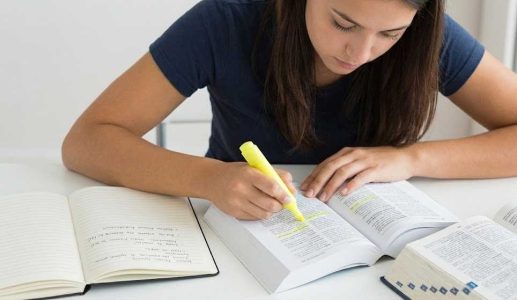 معرفی و نقد کتاب ۴۰۰۰ واژه ضروری برای یادگیری زبان انگلیسی