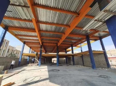 سقف عرشه فولادی چیست؟ راهنمای کامل کارفرما قبل از اجرا سقف عرشه فولادی چیست؟ راهنمای کامل کارفرما قبل از اجرا